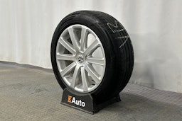 valkoinen Volkswagen Passat 2018 kuva 13.