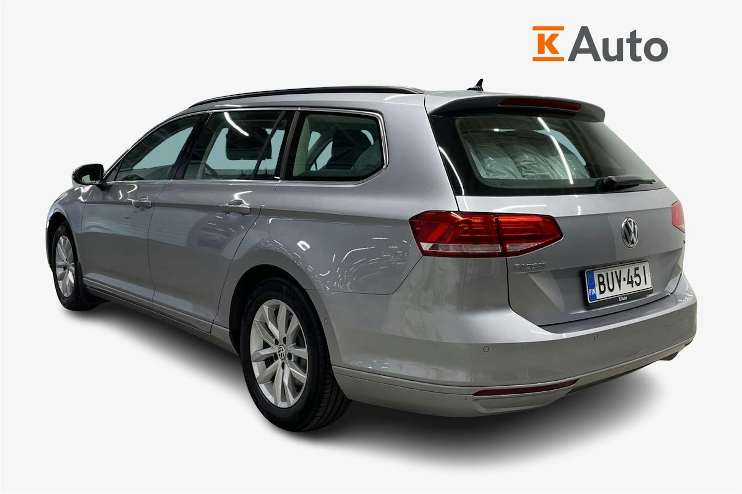 sininen Volkswagen Passat 2018 kuva 2.