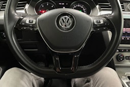 hopea Volkswagen Passat 2018 kuva 15.