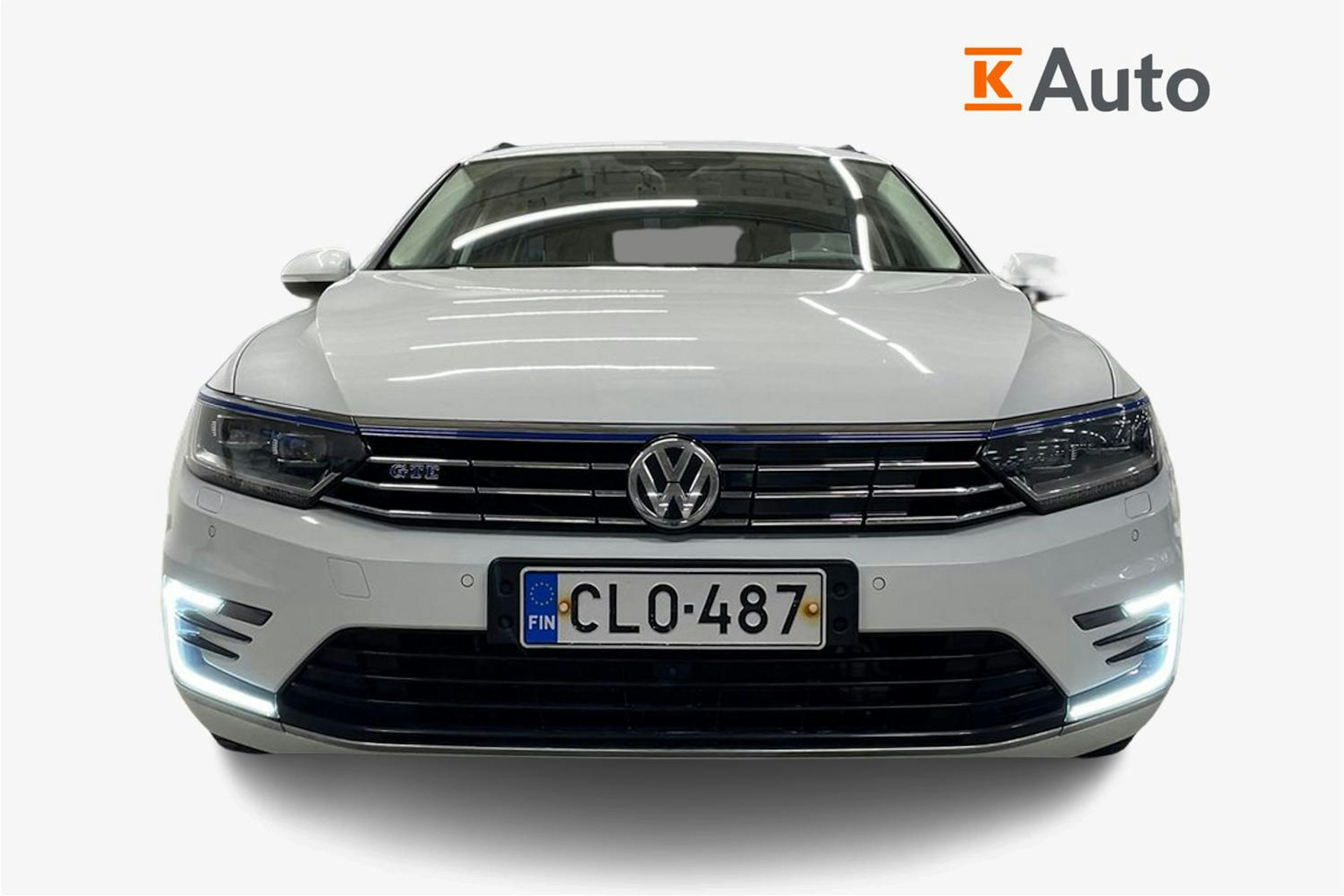 Valkoinen Volkswagen PASSAT 2018 kuva 5.