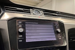 Valkoinen Volkswagen PASSAT 2018 kuva 19.