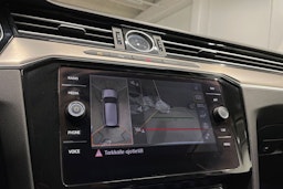 Valkoinen Volkswagen PASSAT 2018 kuva 22.