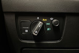 Valkoinen Volkswagen PASSAT 2018 kuva 24.