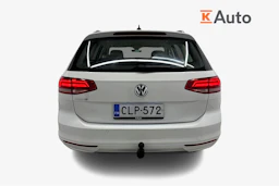 valkoinen Volkswagen Passat 2018 kuva 4.