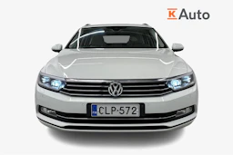 valkoinen Volkswagen Passat 2018 kuva 5.