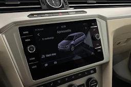 valkoinen Volkswagen Passat 2018 kuva 23.