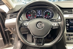 Harmaa Volkswagen PASSAT 2018 kuva 14.