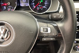 Harmaa Volkswagen PASSAT 2018 kuva 15.