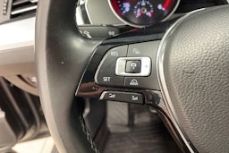 Harmaa Volkswagen PASSAT 2018 kuva 16.