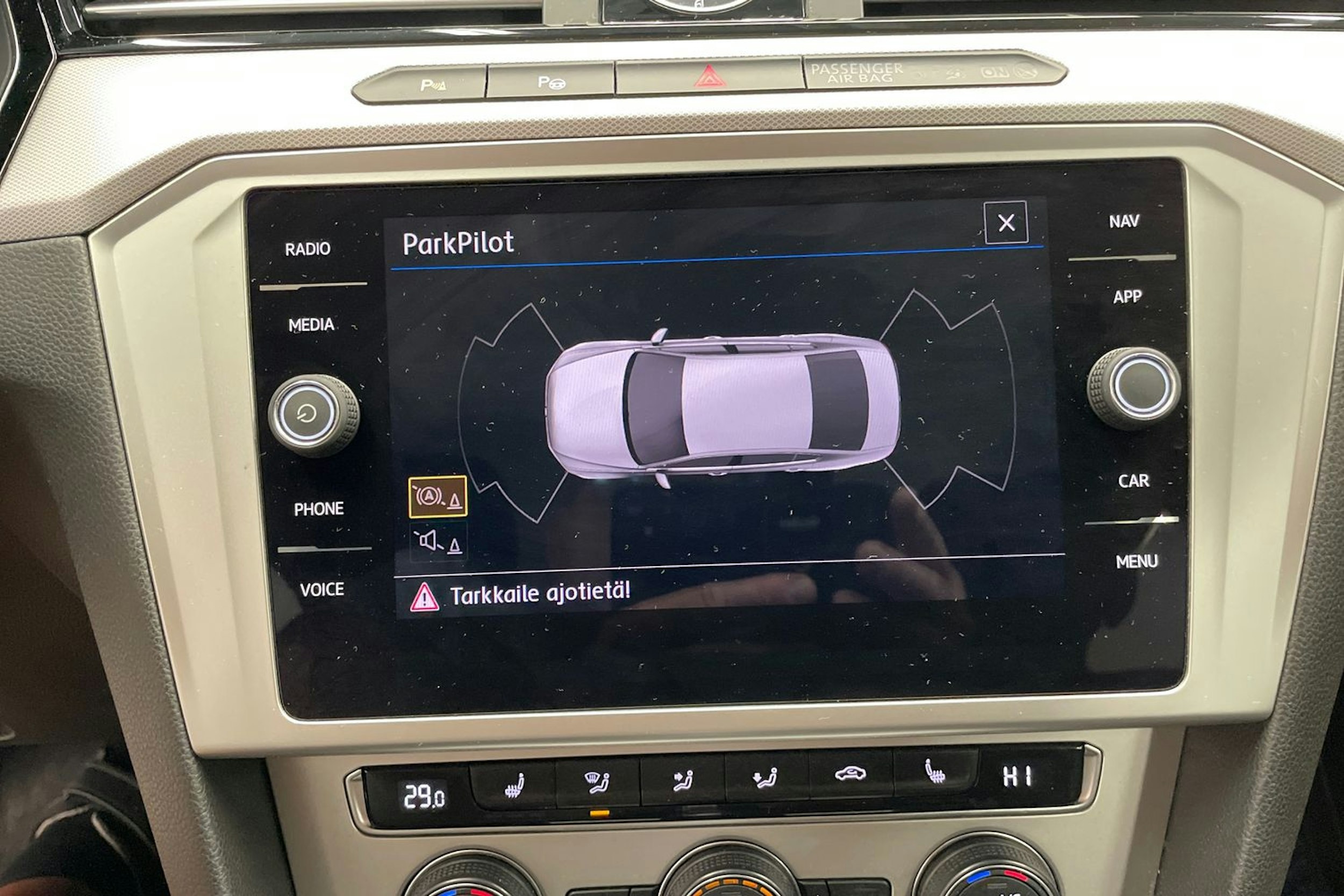 Harmaa Volkswagen PASSAT 2018 kuva 19.