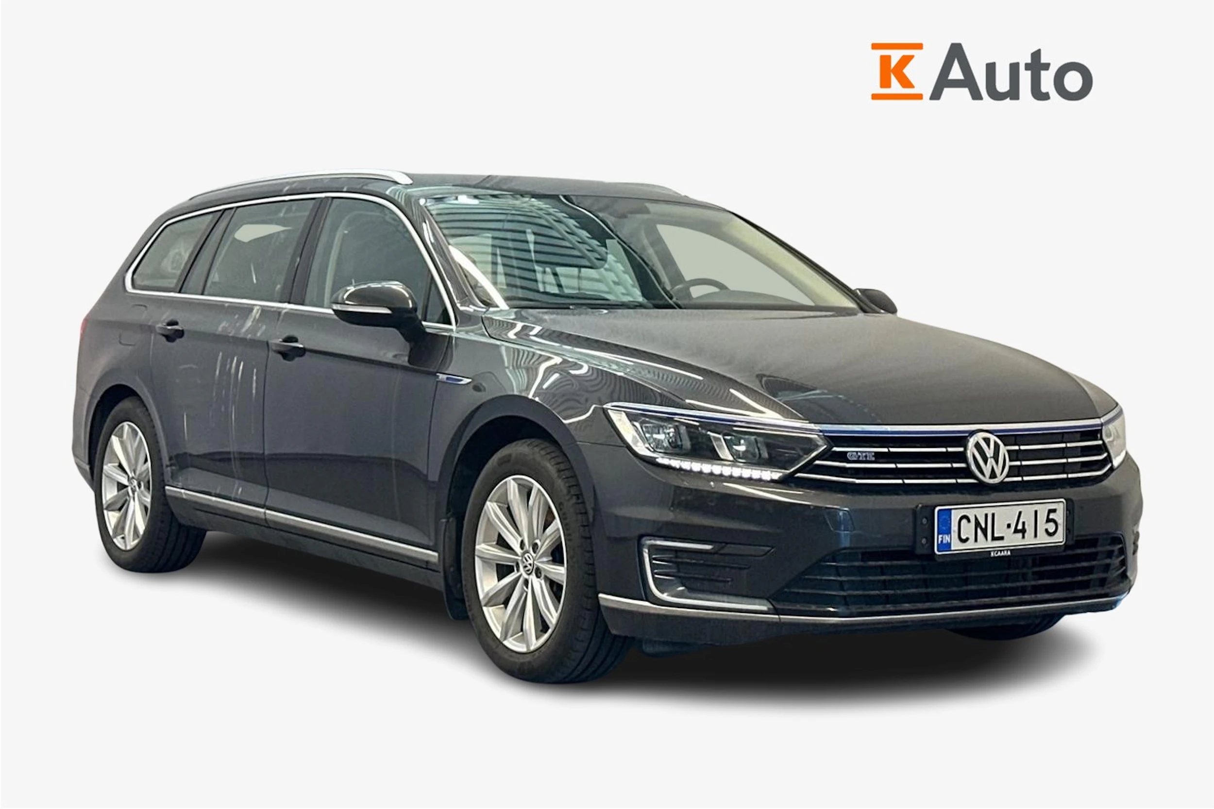 harmaa Volkswagen Passat 2018 kuva 1.