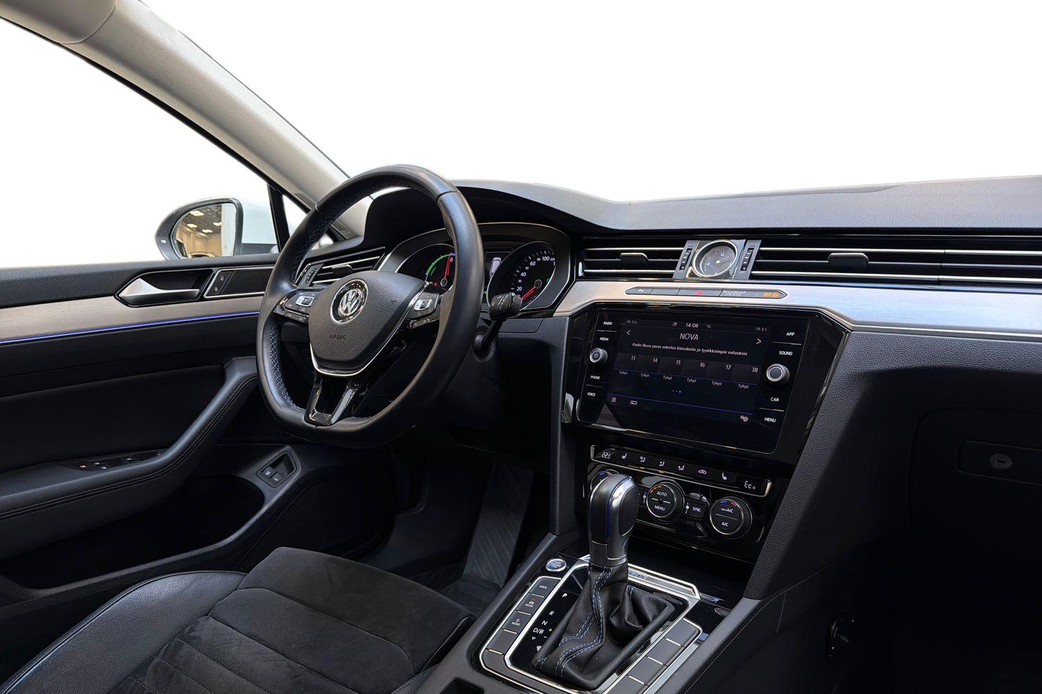 Volkswagen Passat 2018, bild 7/24