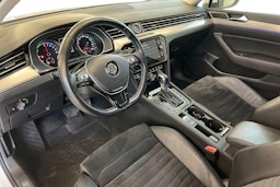 Valkoinen Volkswagen PASSAT 2018 kuva 7.