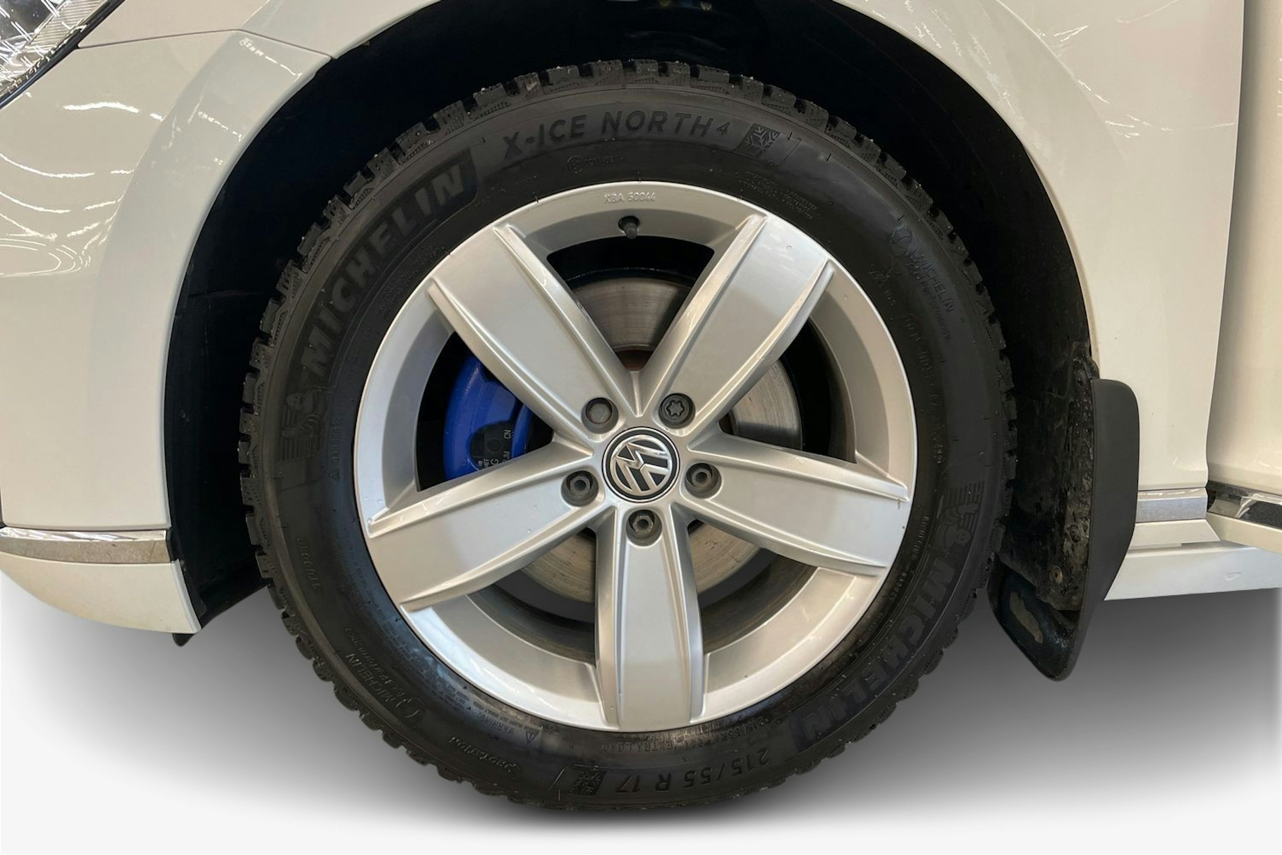 Valkoinen Volkswagen PASSAT 2018 kuva 11.