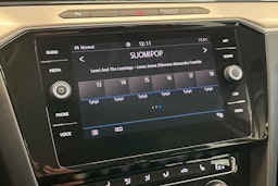 Valkoinen Volkswagen PASSAT 2018 kuva 17.