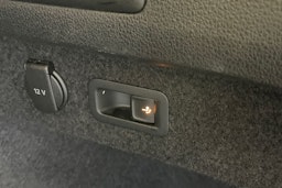 Valkoinen Volkswagen PASSAT 2018 kuva 23.