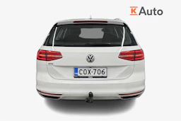 valkoinen Volkswagen Passat 2018 kuva 4.