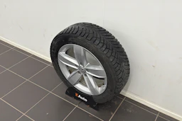 valkoinen Volkswagen Passat 2018 kuva 13.