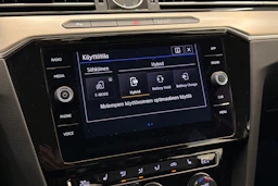 valkoinen Volkswagen Passat 2018 kuva 35.