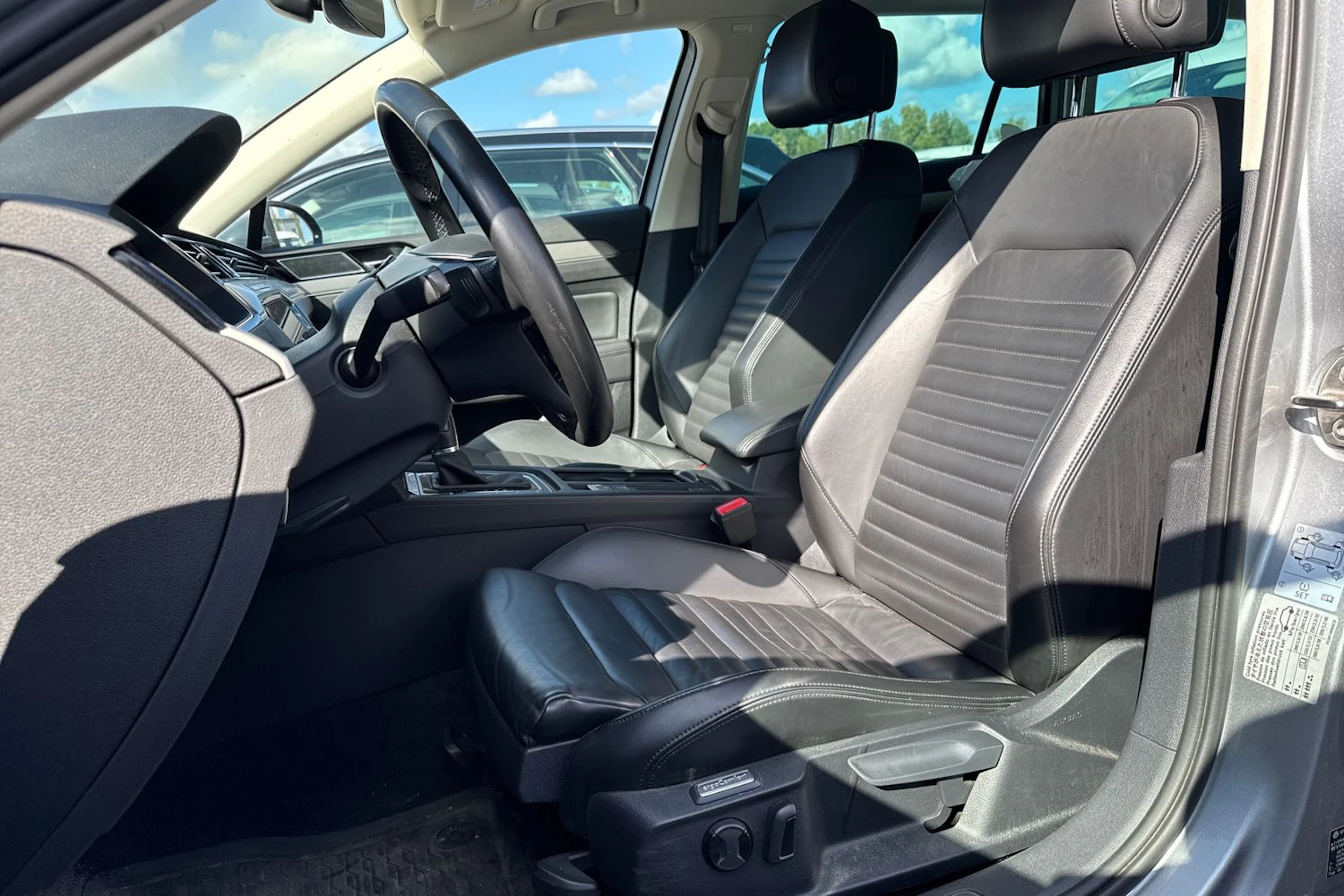 Hopea Volkswagen PASSAT 2018 kuva 4.