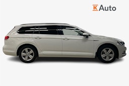 Valkoinen Volkswagen PASSAT 2018 kuva 6.