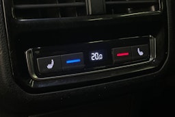 Valkoinen Volkswagen PASSAT 2018 kuva 25.