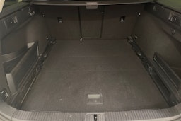 Valkoinen Volkswagen PASSAT 2018 kuva 26.