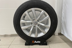 Valkoinen Volkswagen PASSAT 2018 kuva 28.