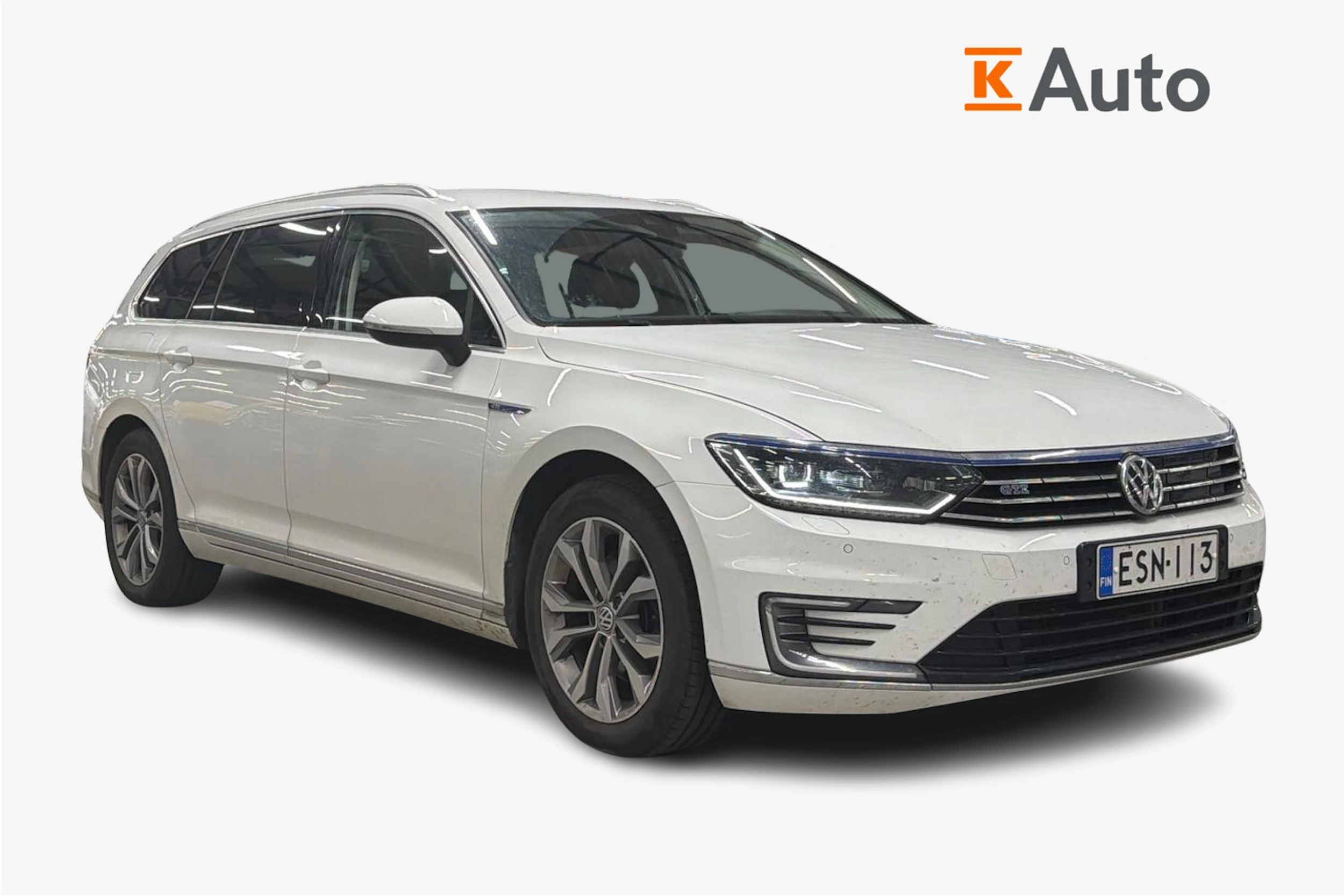 valkoinen Volkswagen Passat 2018 kuva 1.