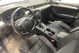 valkoinen Volkswagen Passat 2018 kuva 3.