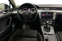 Harmaa Volkswagen PASSAT 2018 kuva 9.