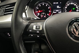 Harmaa Volkswagen PASSAT 2018 kuva 13.