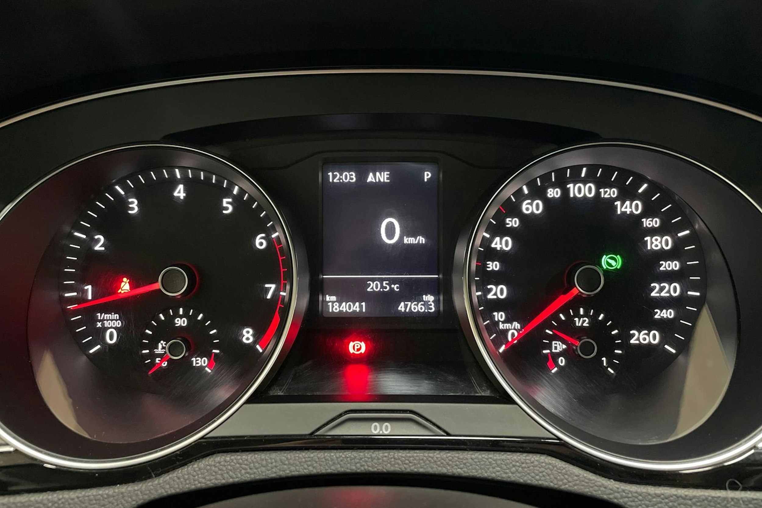 Harmaa Volkswagen PASSAT 2018 kuva 15.