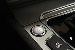 Harmaa Volkswagen PASSAT 2018 kuva 29.