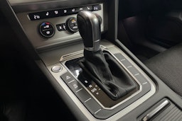 Harmaa Volkswagen PASSAT 2018 kuva 30.