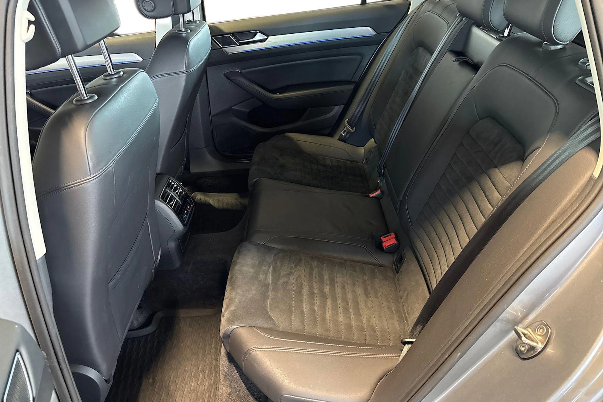 Hopea Volkswagen PASSAT 2018 kuva 11.