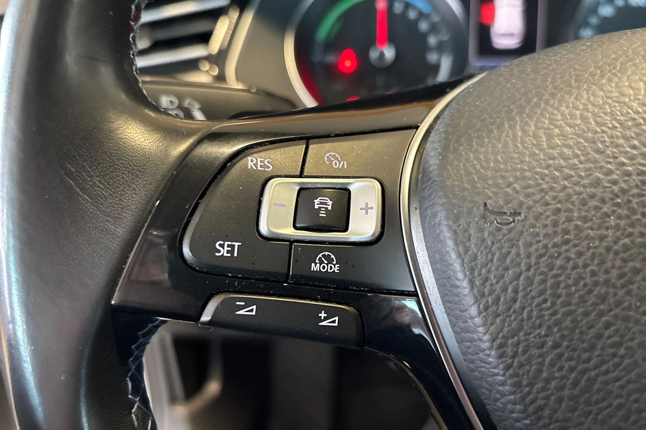Hopea Volkswagen PASSAT 2018 kuva 16.