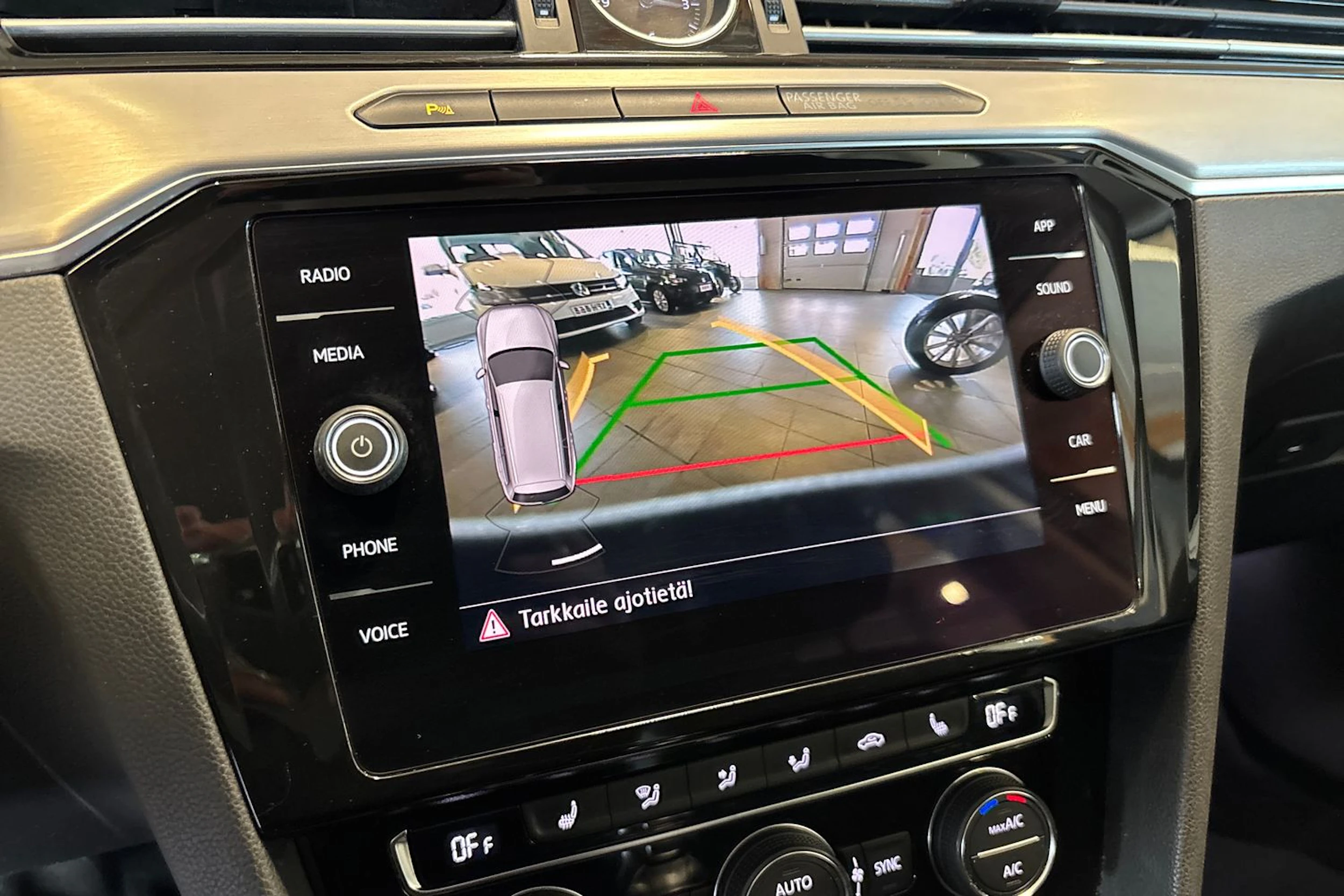 Hopea Volkswagen PASSAT 2018 kuva 18.