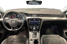 hopea Volkswagen Passat 2018 kuva 7.