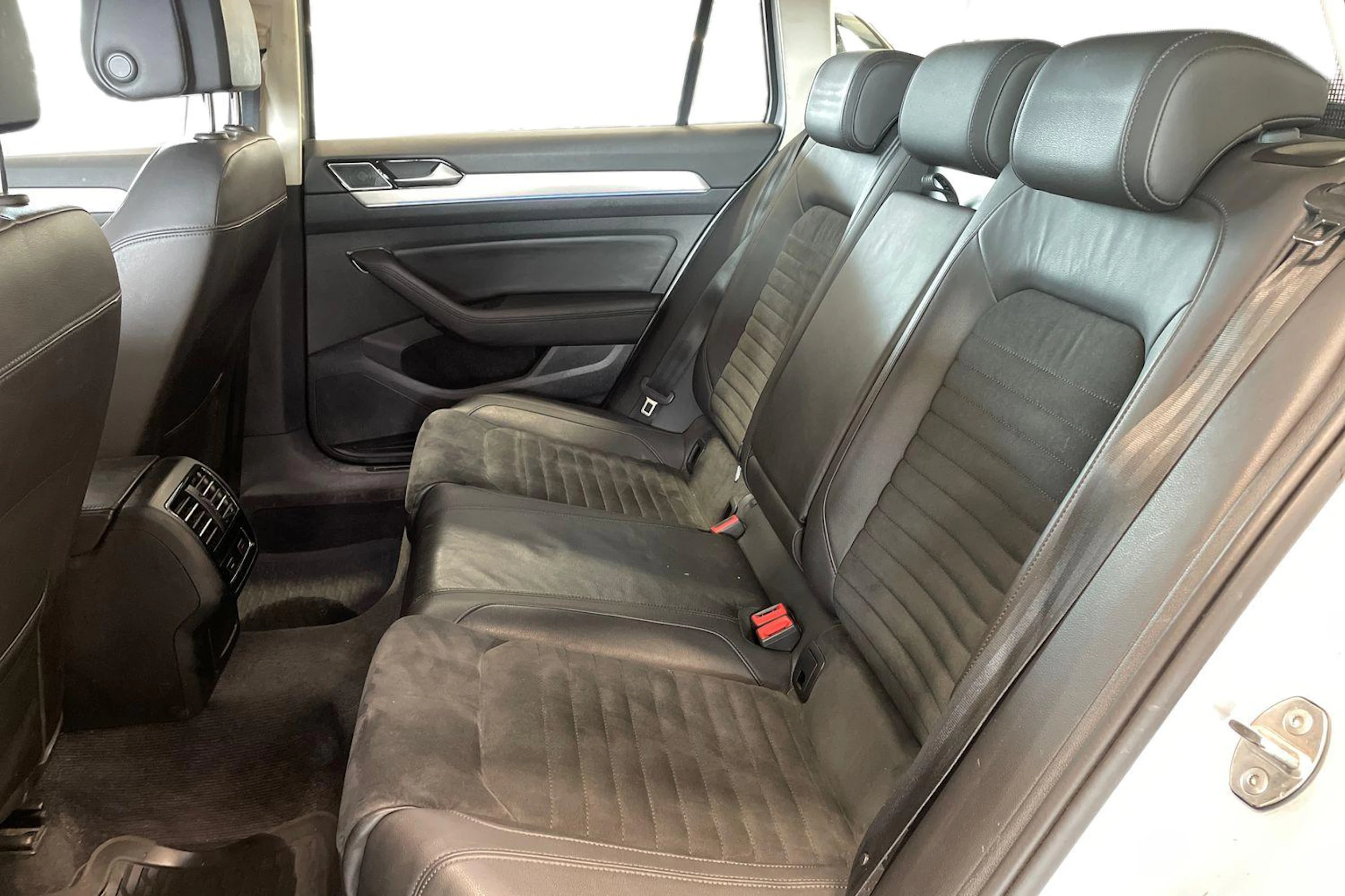 hopea Volkswagen Passat 2018 kuva 8.