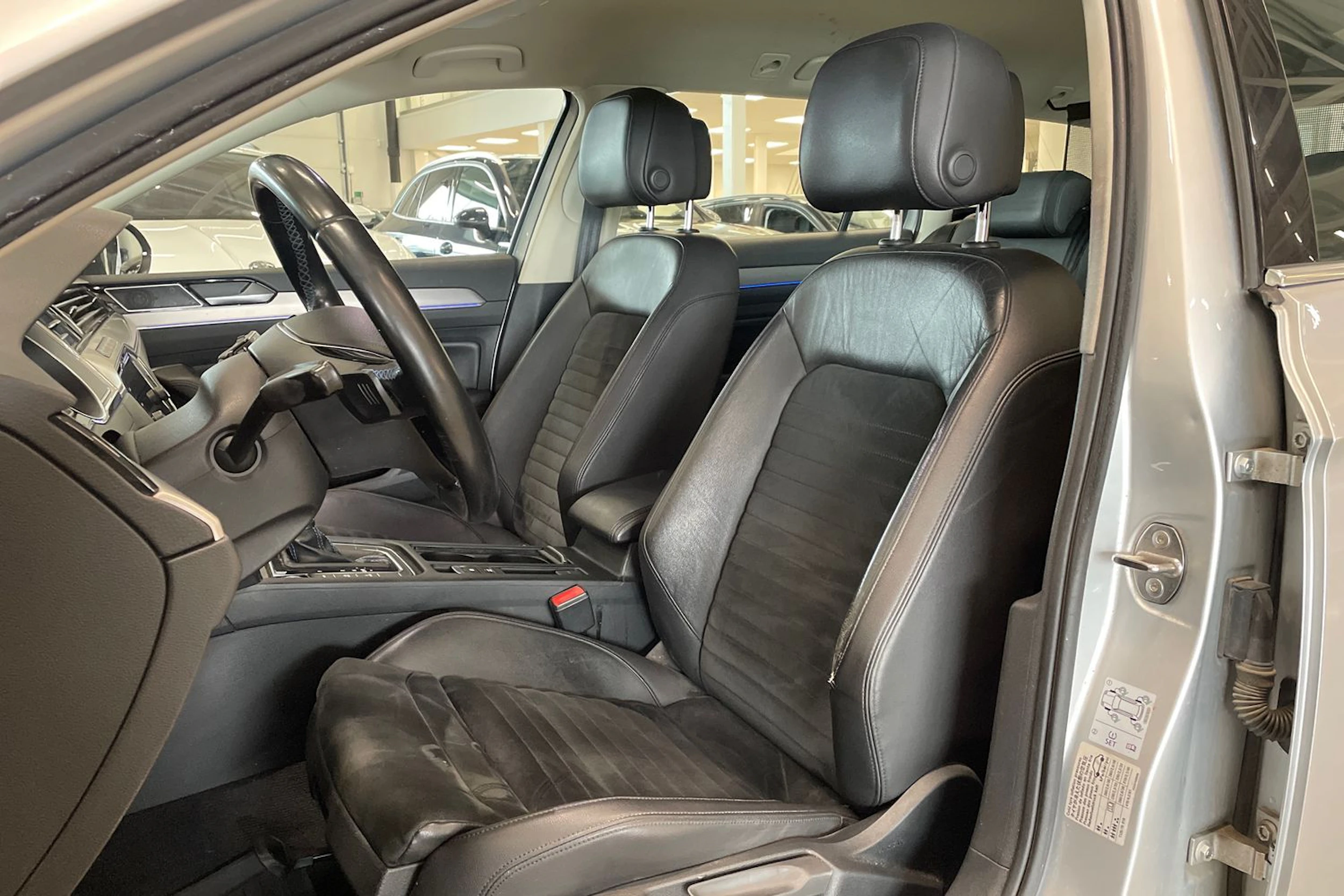 hopea Volkswagen Passat 2018 kuva 11.