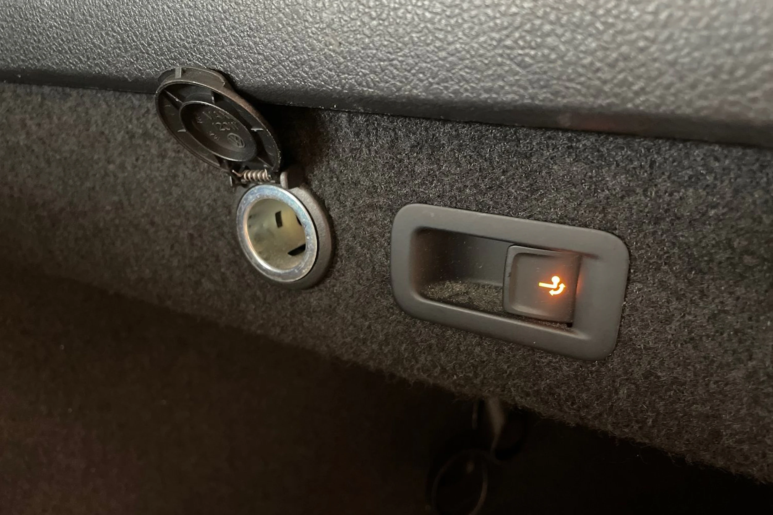 hopea Volkswagen Passat 2018 kuva 27.