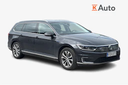 harmaa Volkswagen Passat 2018 kuva 1.