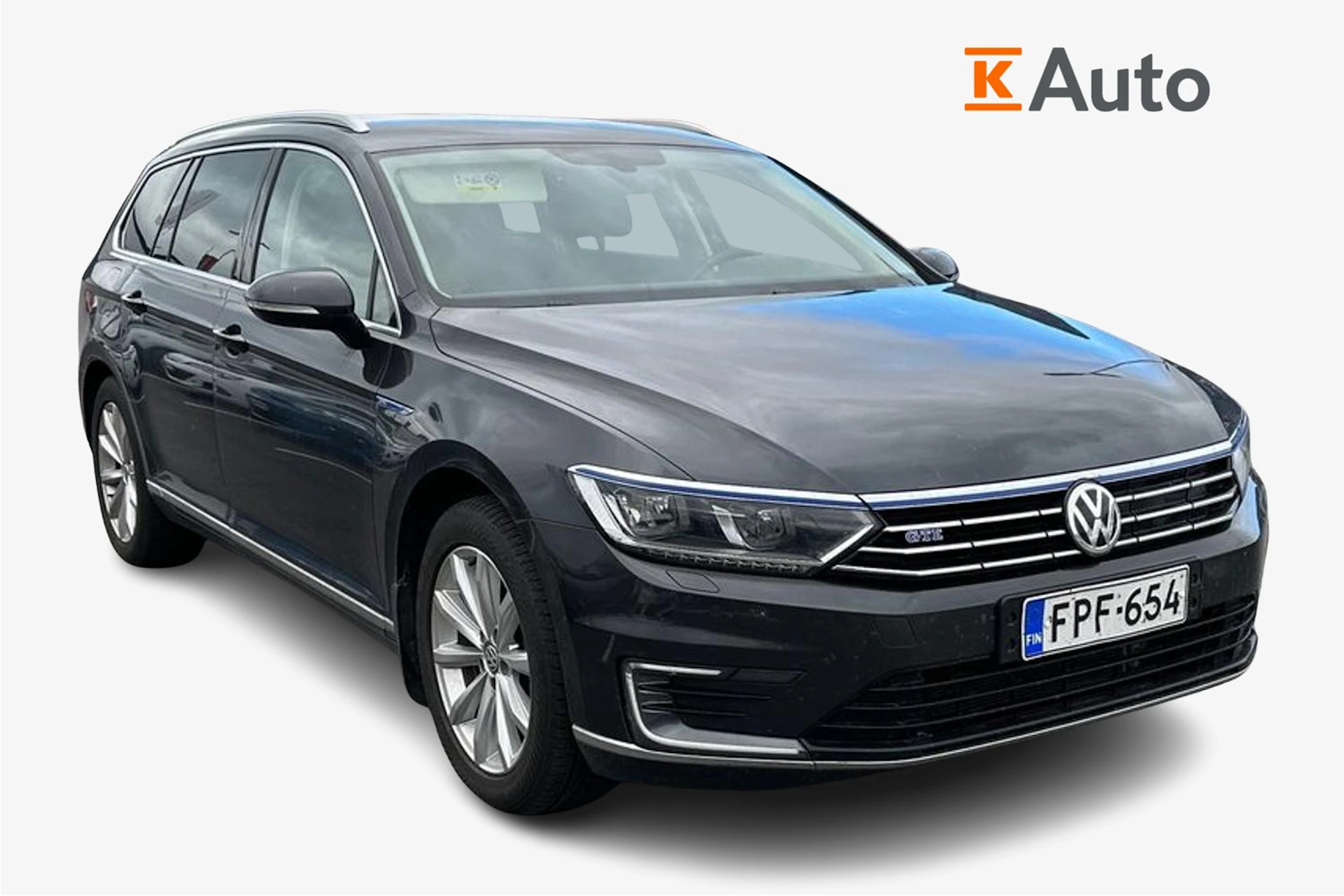 harmaa Volkswagen Passat 2018 kuva 1.