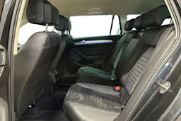 harmaa Volkswagen Passat 2018 kuva 8.