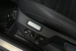 harmaa Volkswagen Passat 2018 kuva 13.