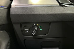 harmaa Volkswagen Passat 2018 kuva 24.
