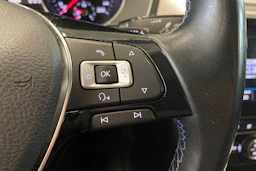 musta Volkswagen Passat 2018 kuva 14.