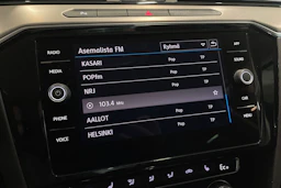 musta Volkswagen Passat 2018 kuva 17.