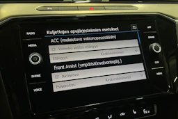 musta Volkswagen Passat 2018 kuva 22.